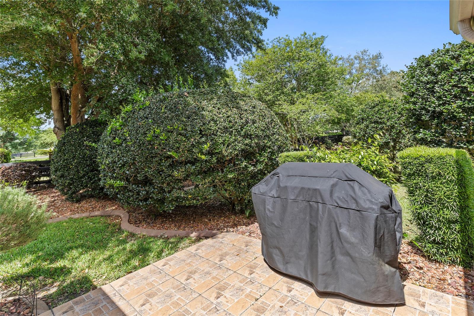 598 KINGSTON WAY