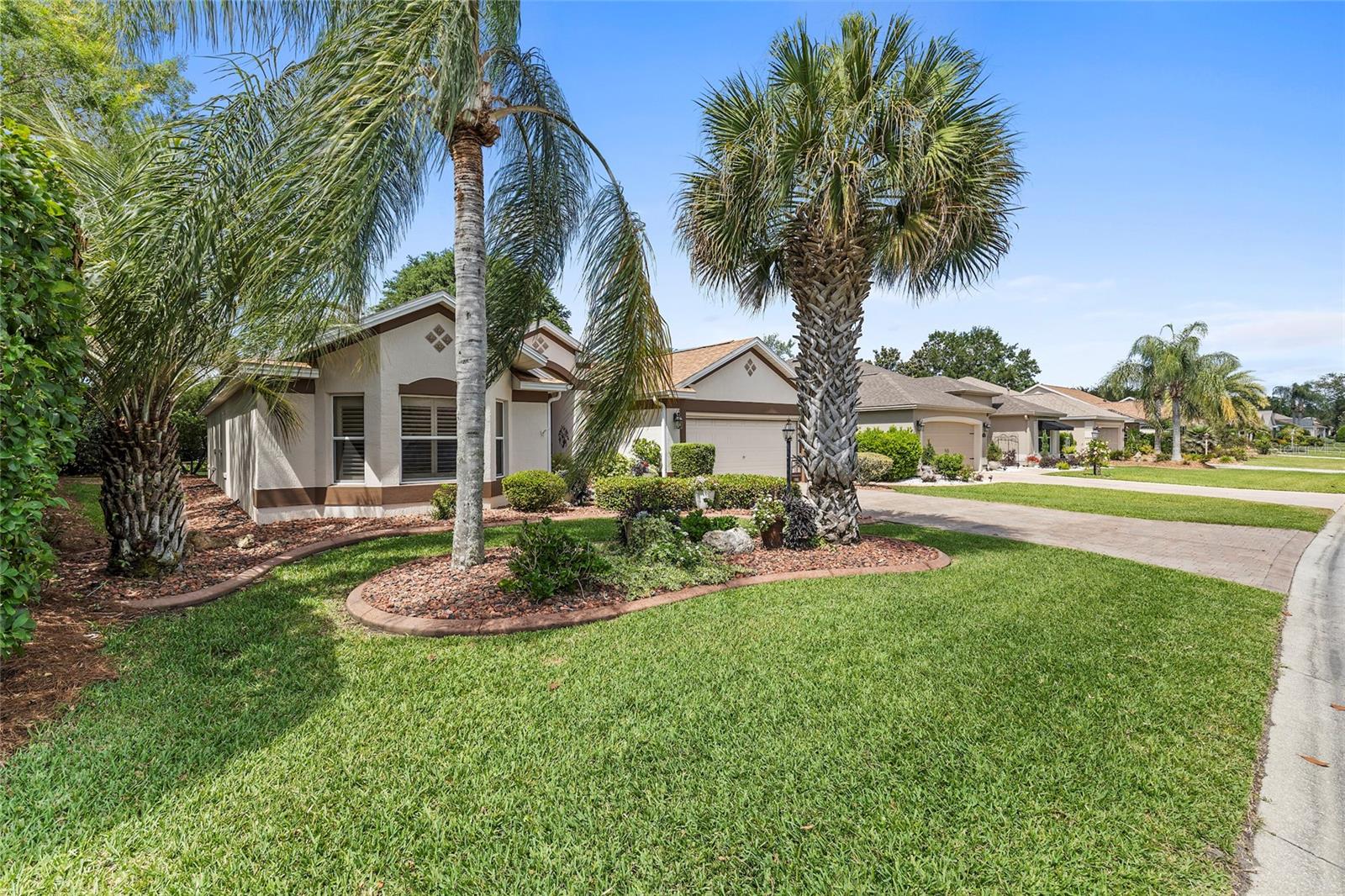 598 KINGSTON WAY