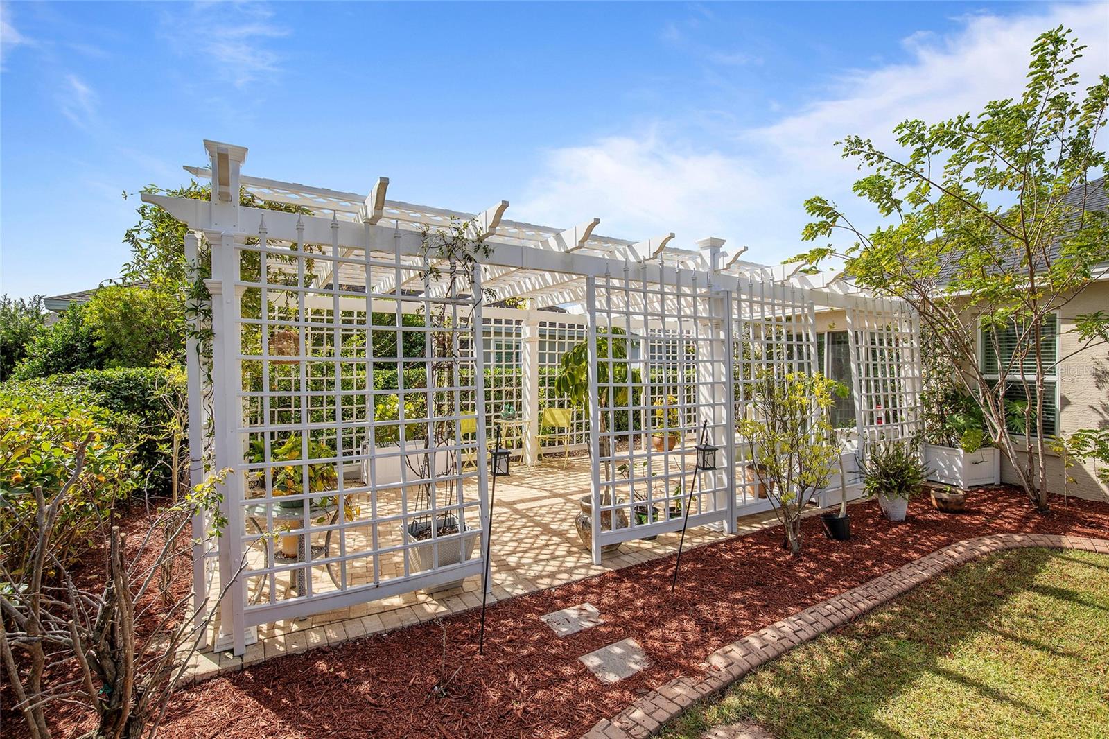 1102 DENICOLA DR