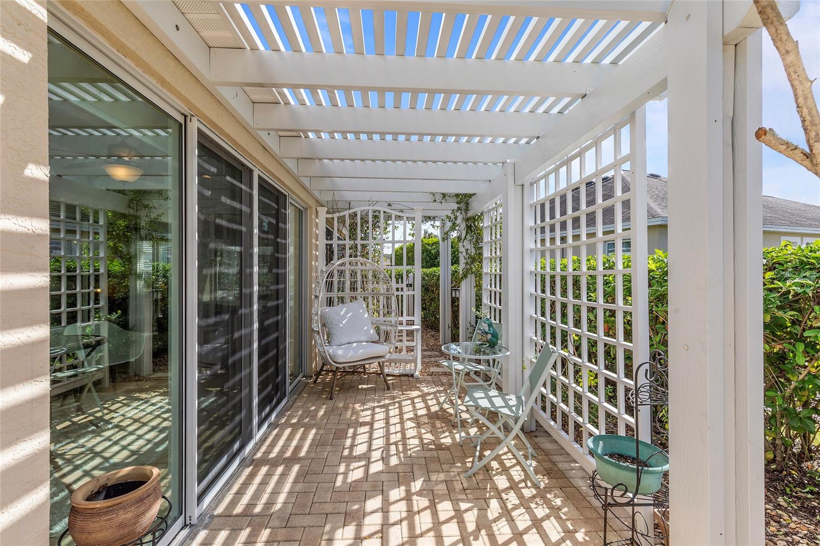 1102 DENICOLA DR