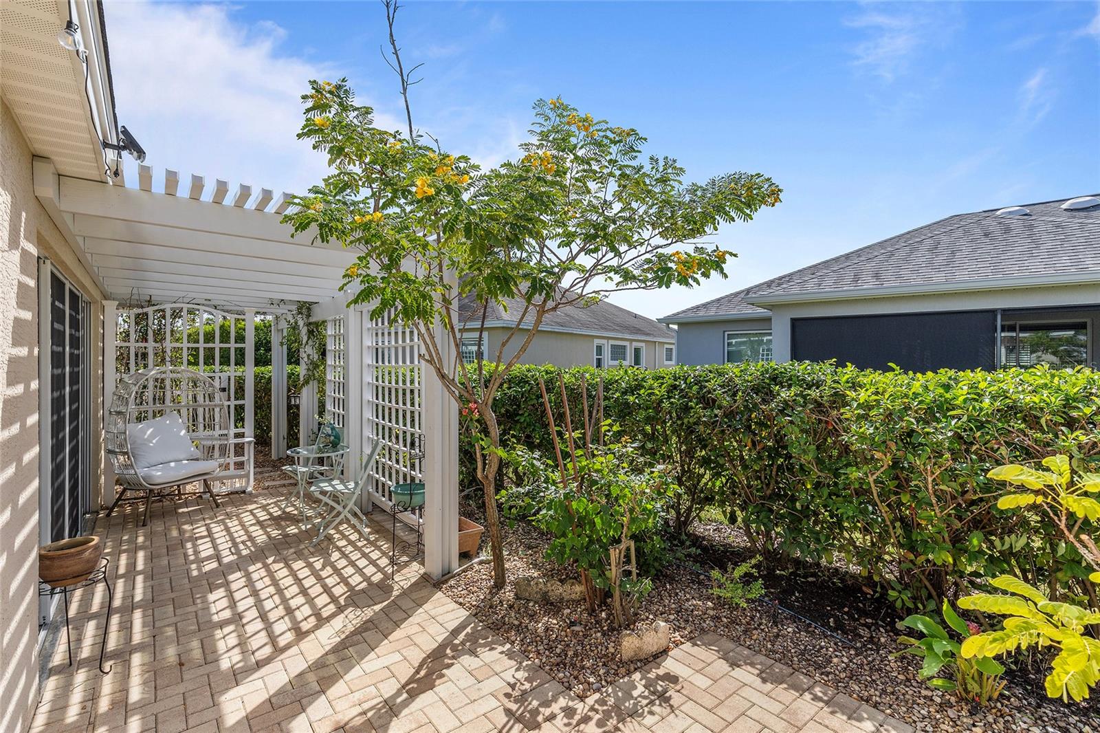 1102 DENICOLA DR