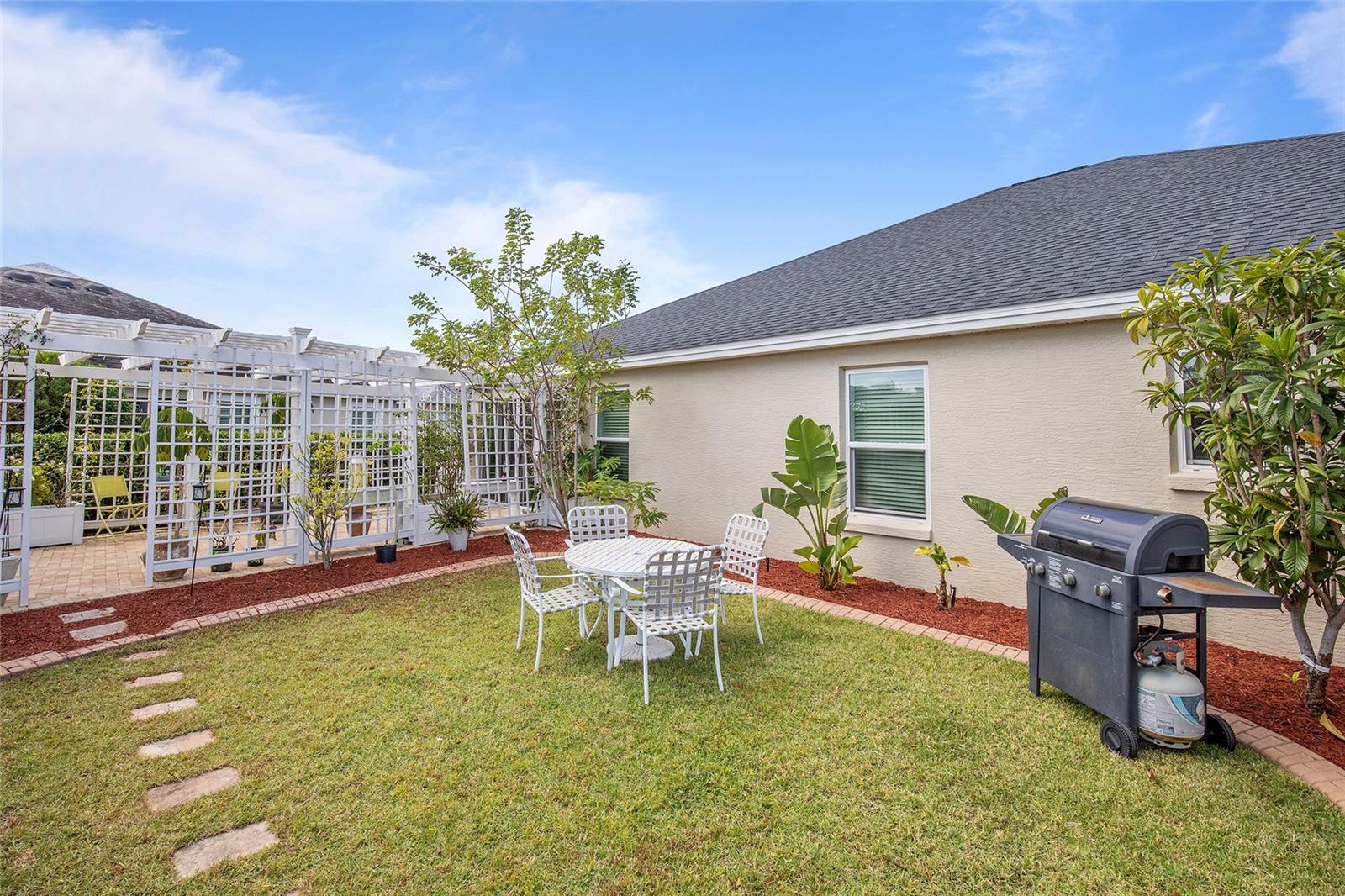 1102 DENICOLA DR