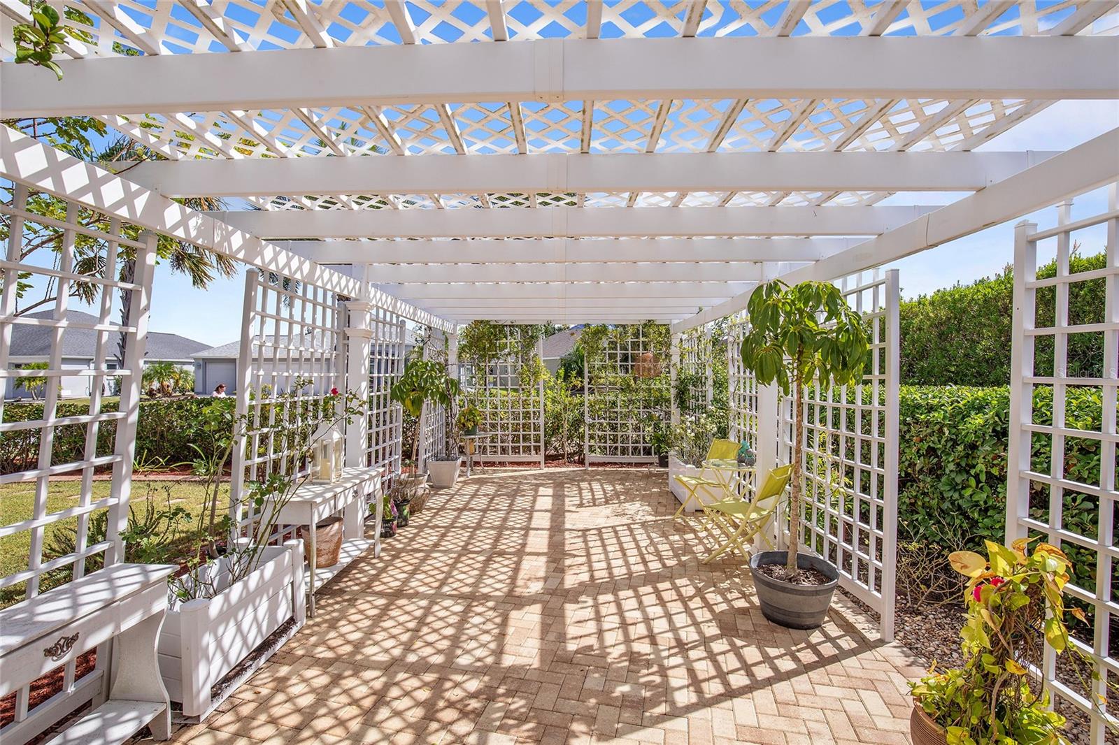 1102 DENICOLA DR