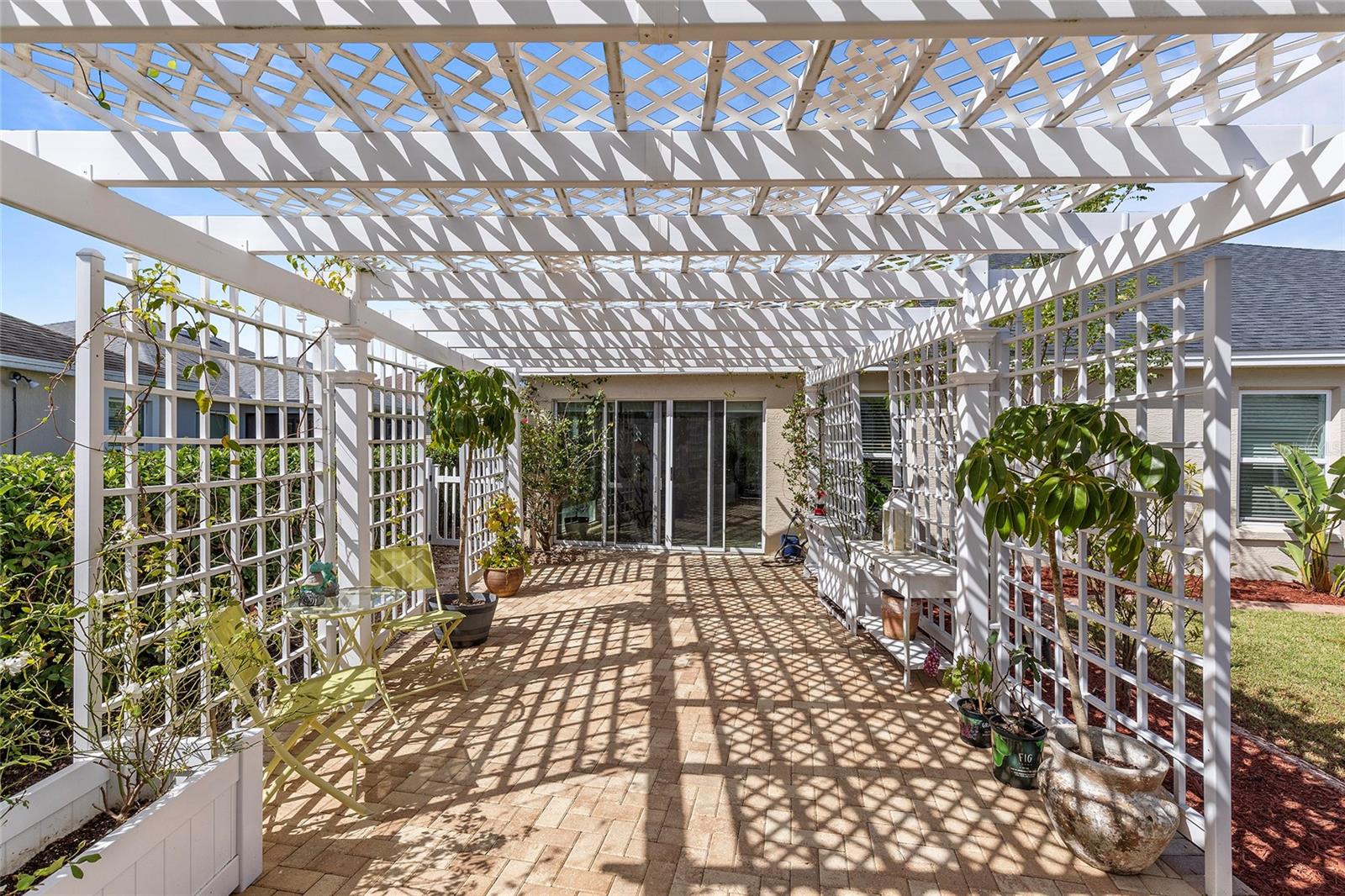 1102 DENICOLA DR