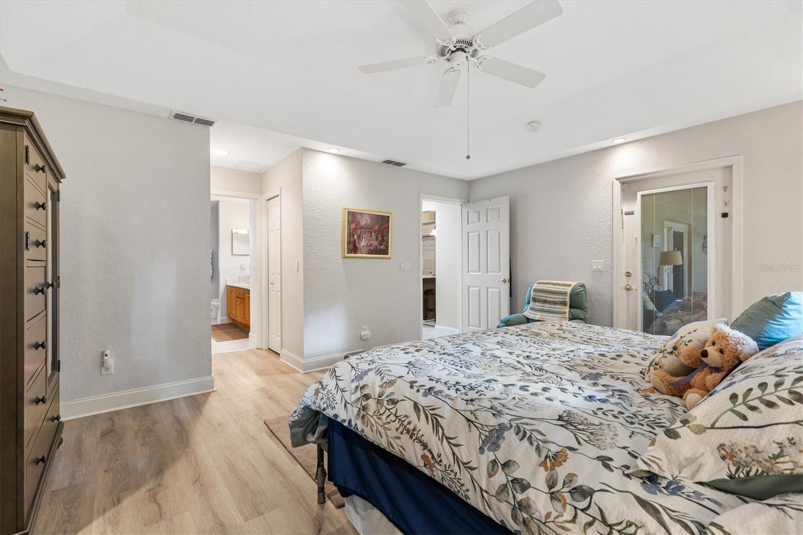 10405 SE 42ND TER