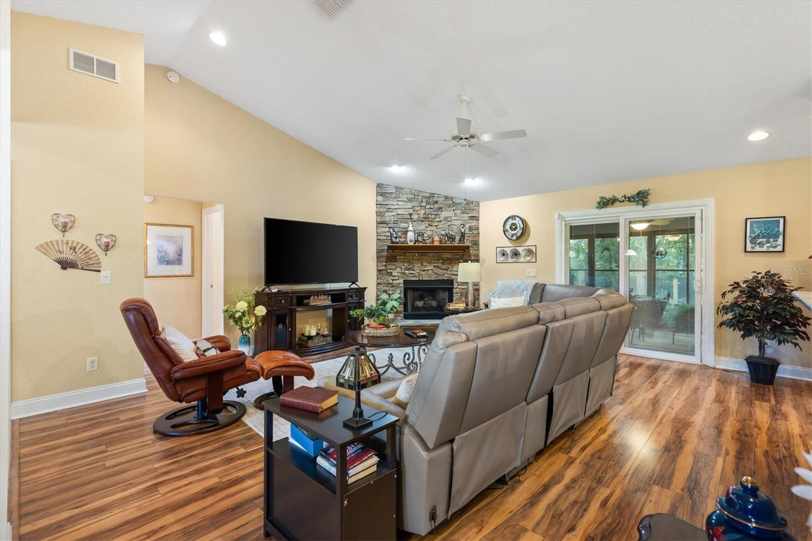 10405 SE 42ND TER