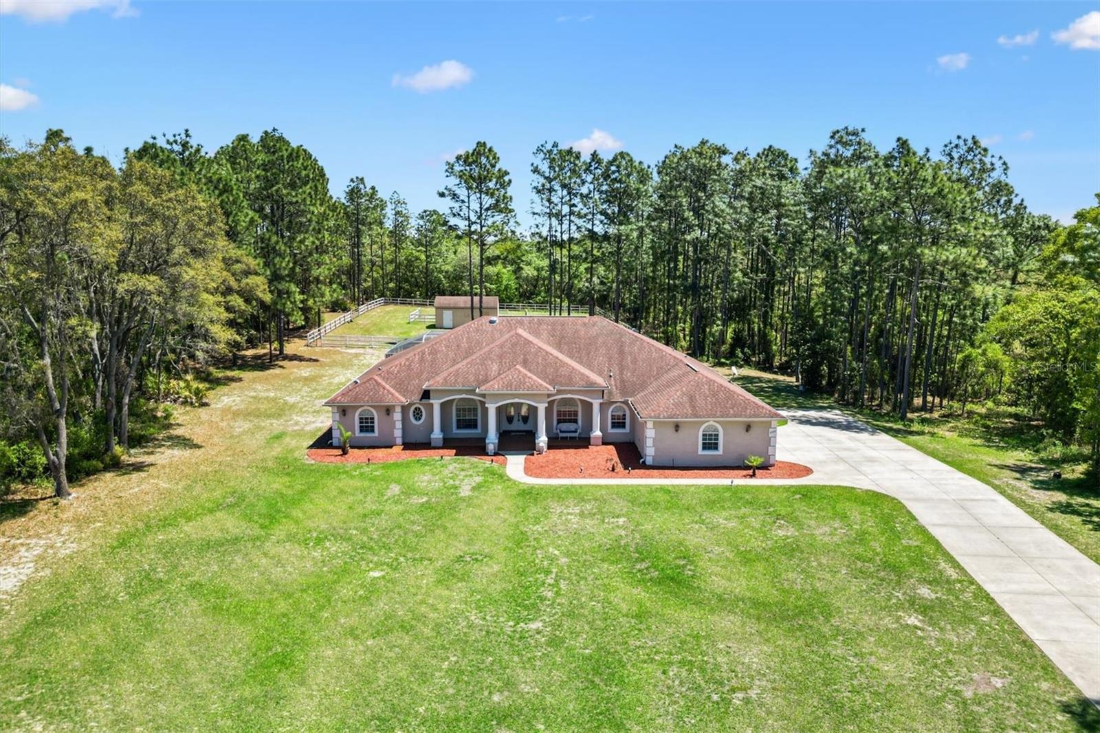 2567 N STAMPEDE DR