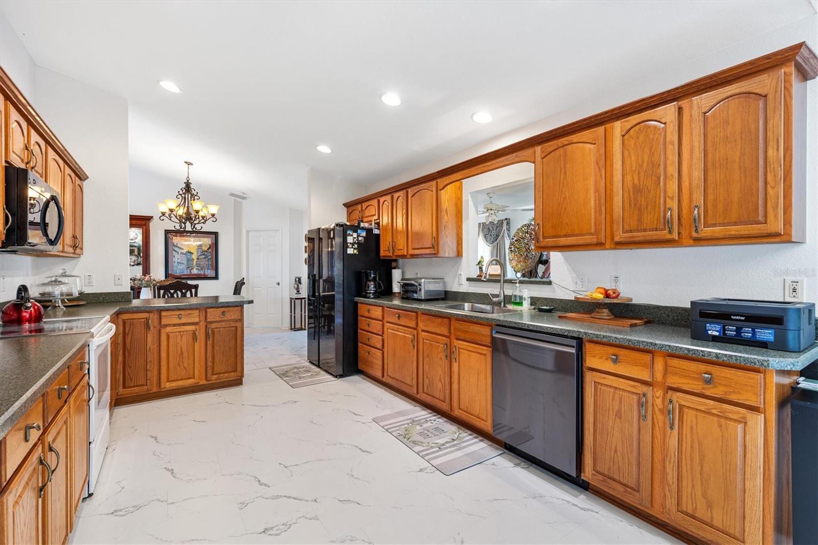 9498 SE 174TH LOOP