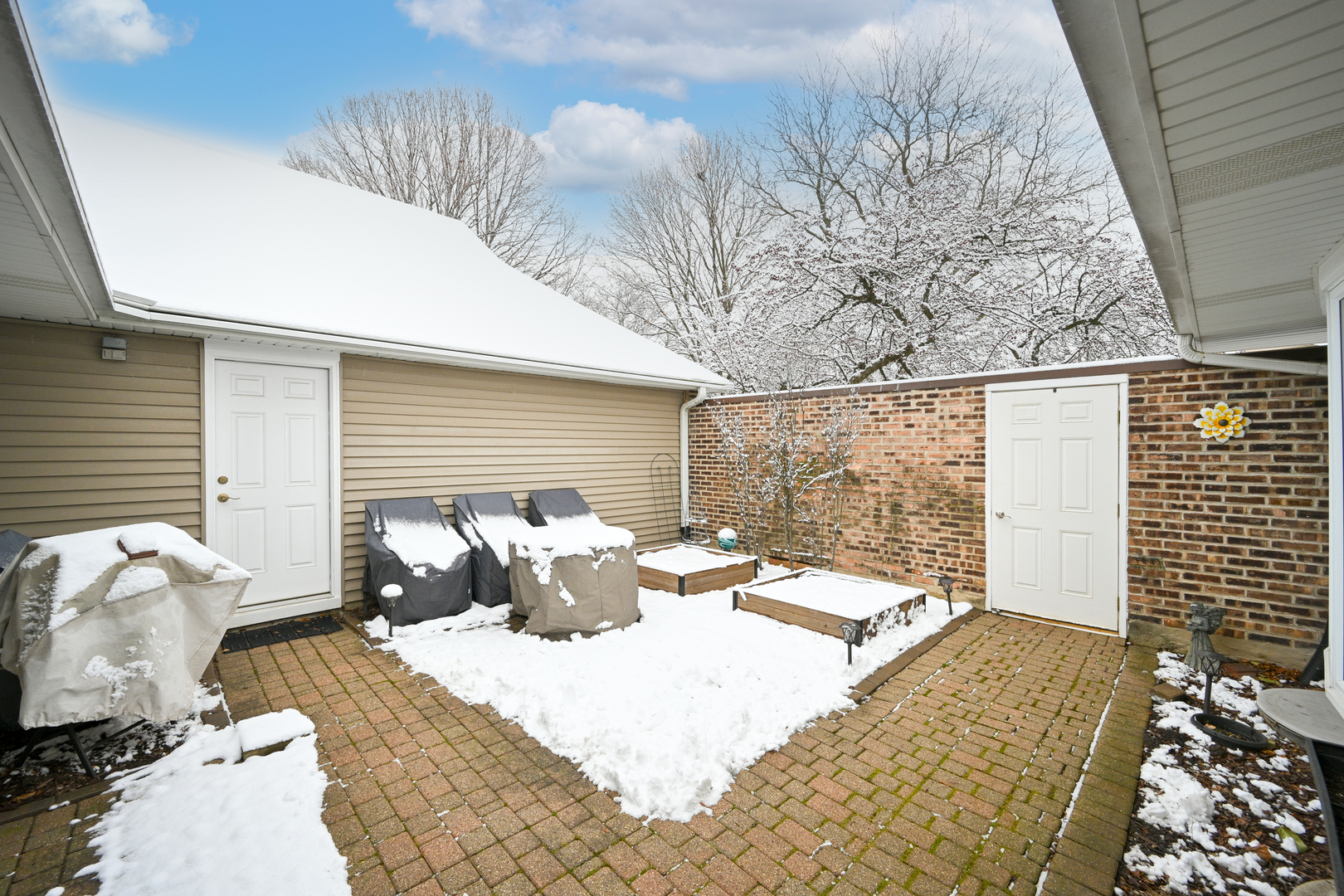 992 Dartmouth Drive