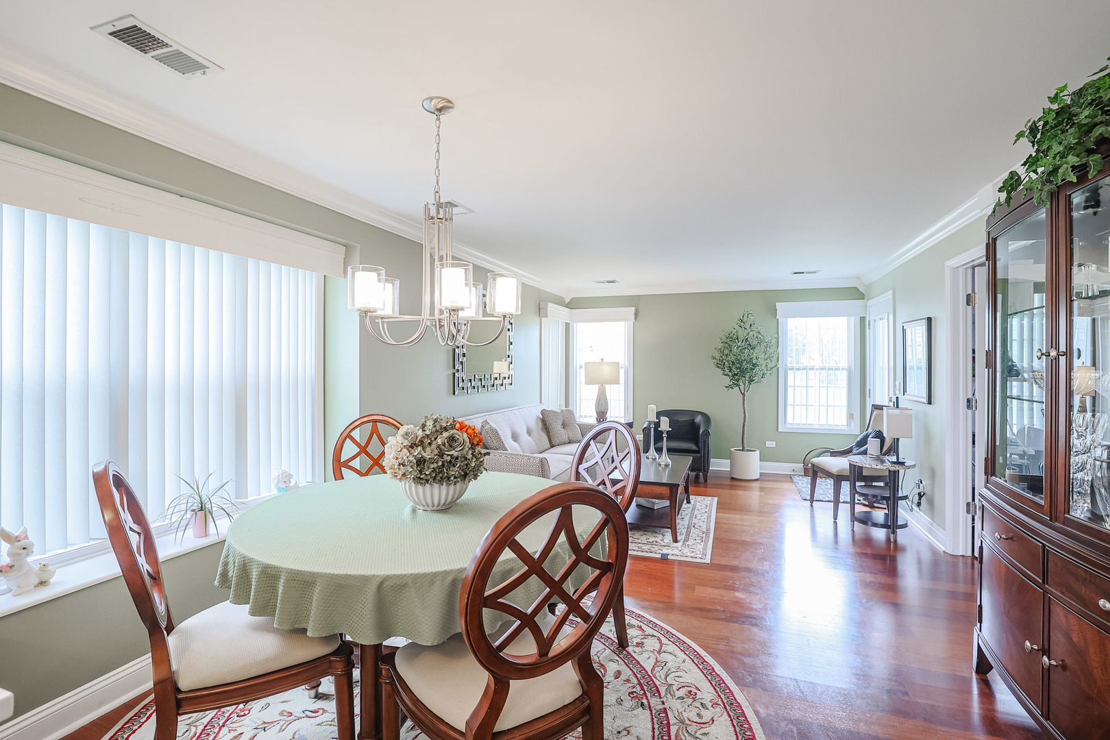 290 Sheffield Drive Unit: 290