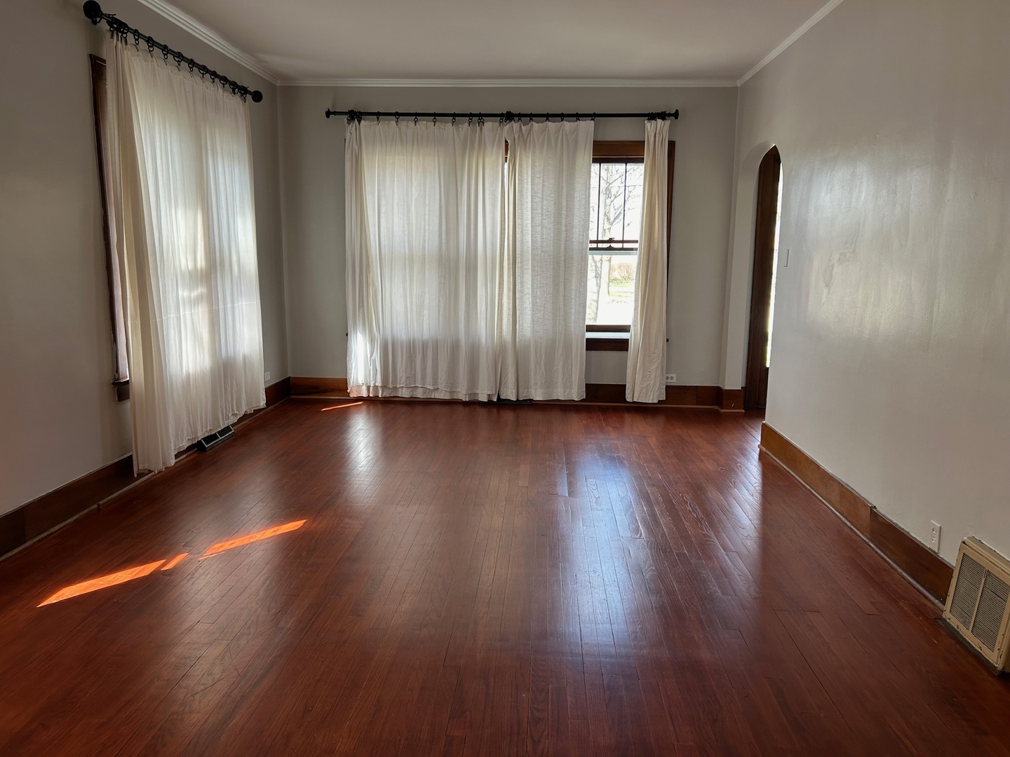 900 E Illinois Street