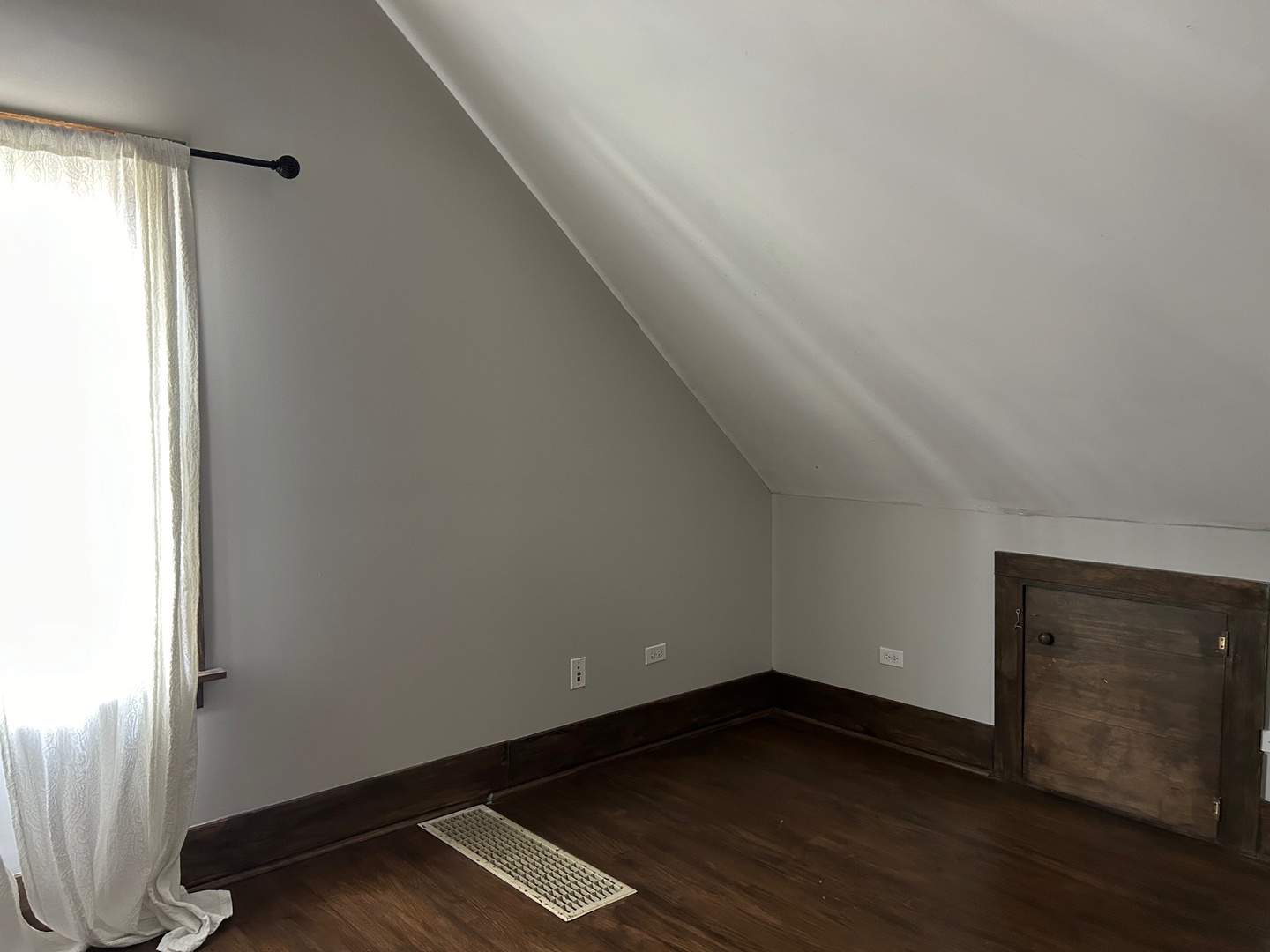 900 E Illinois Street