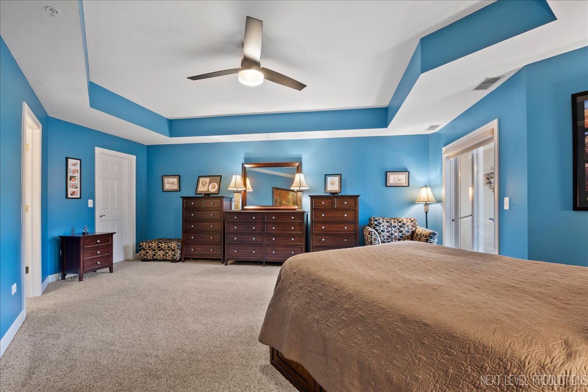 200 N River Lane Unit: 309