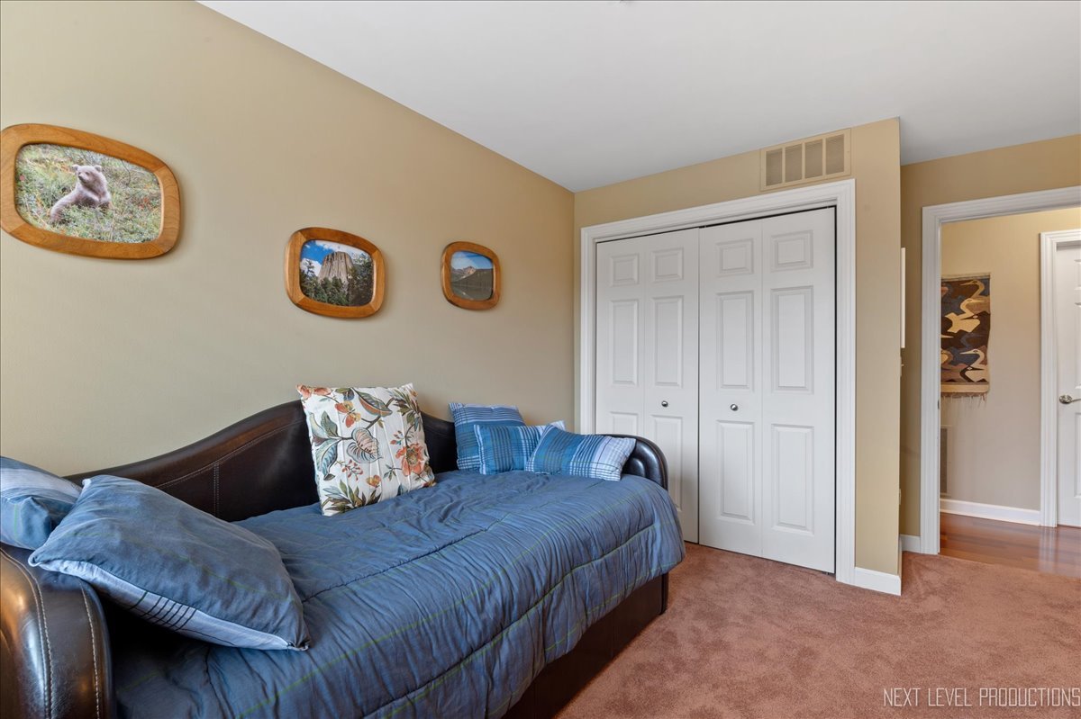 200 N River Lane Unit: 309