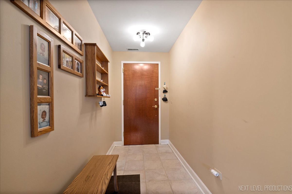 200 N River Lane Unit: 309