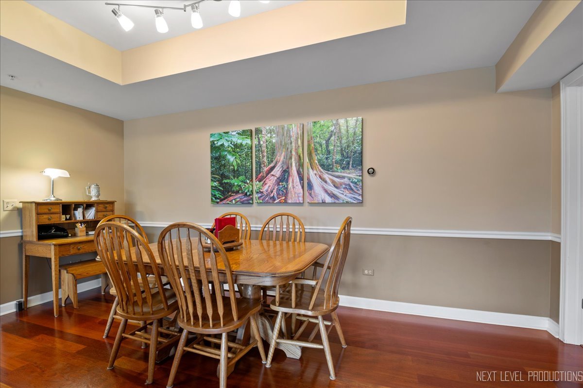 200 N River Lane Unit: 309