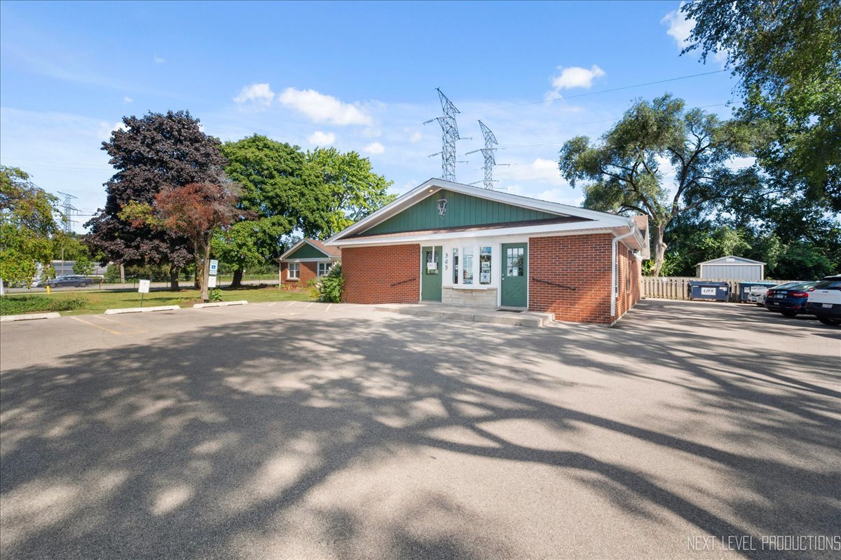 565 E Saint Charles Road