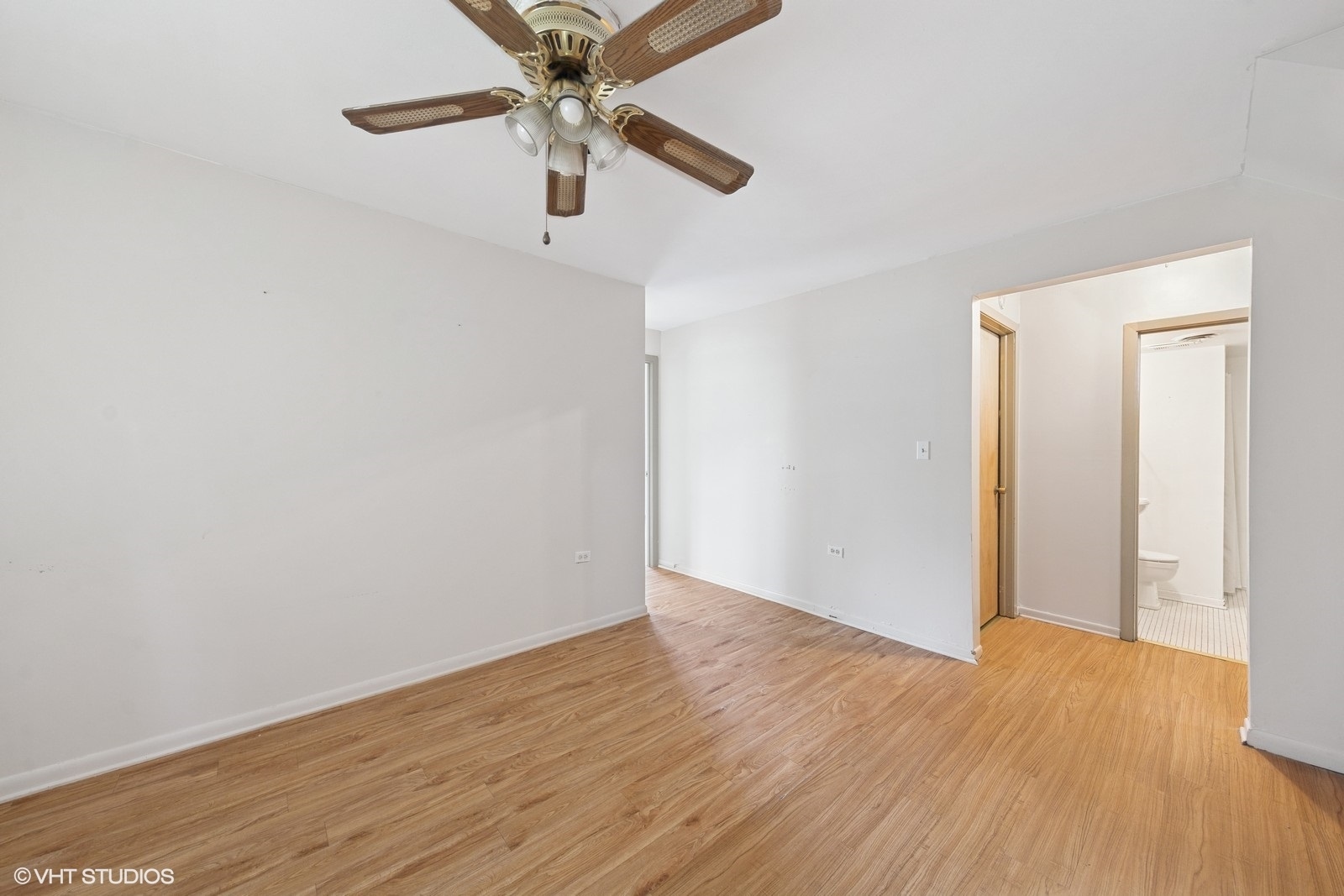 323 E Wilson Avenue