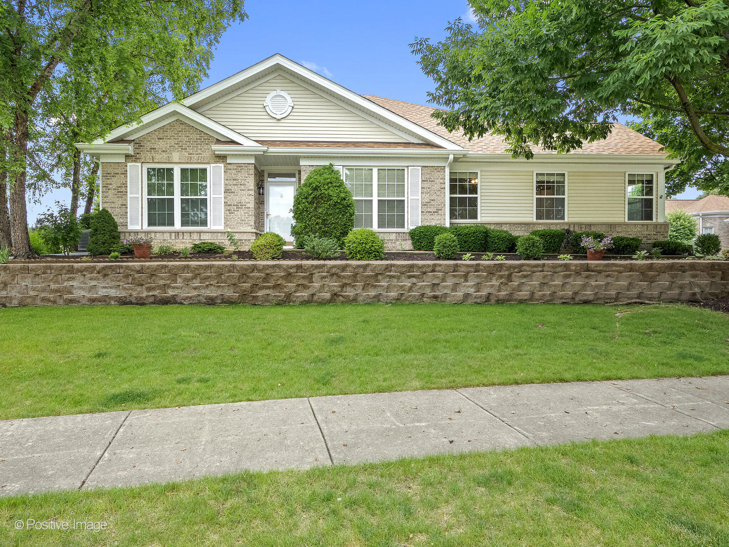 21323 W Juniper Lane Unit: 21323