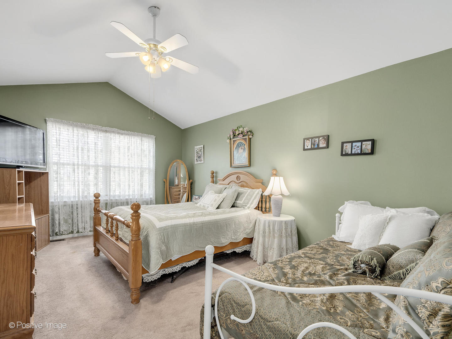 673 Kingsbridge Drive