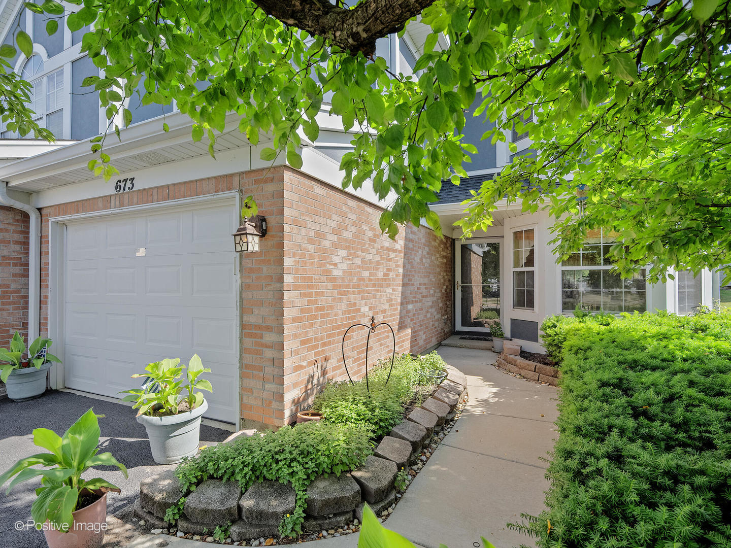 673 Kingsbridge Drive
