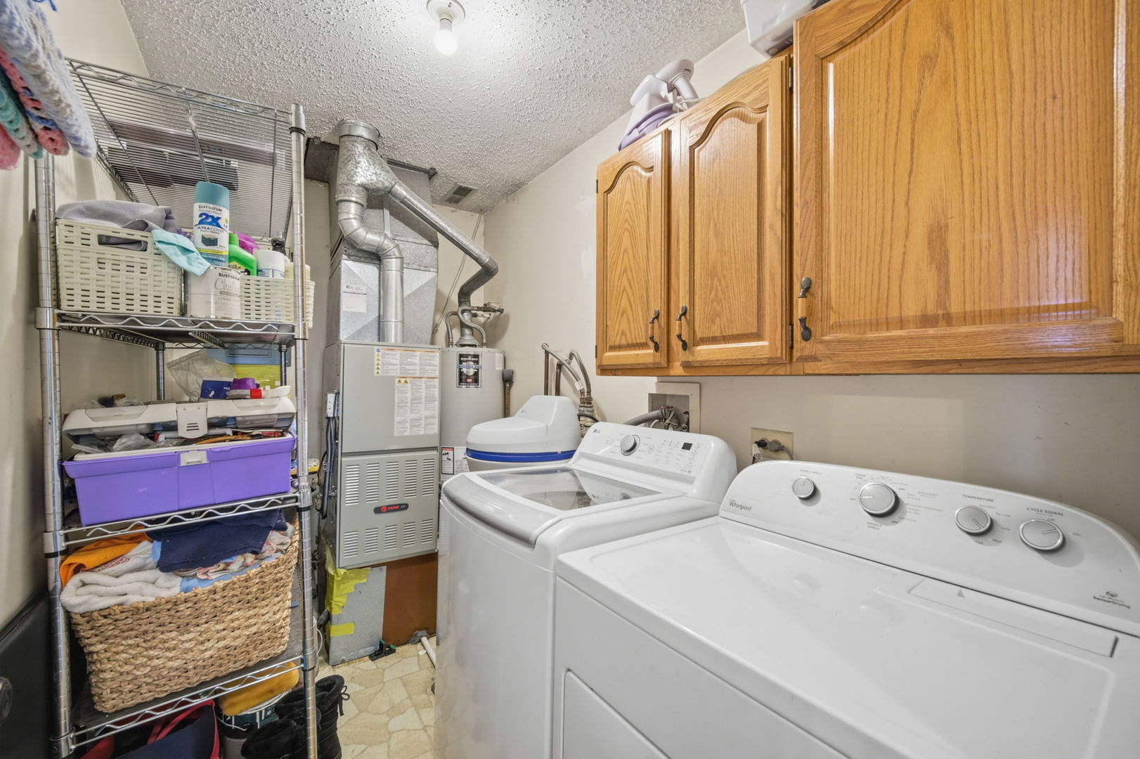 2S631 Angeline Court