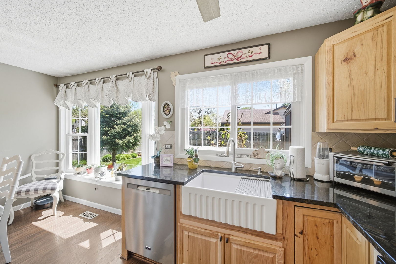2S631 Angeline Court