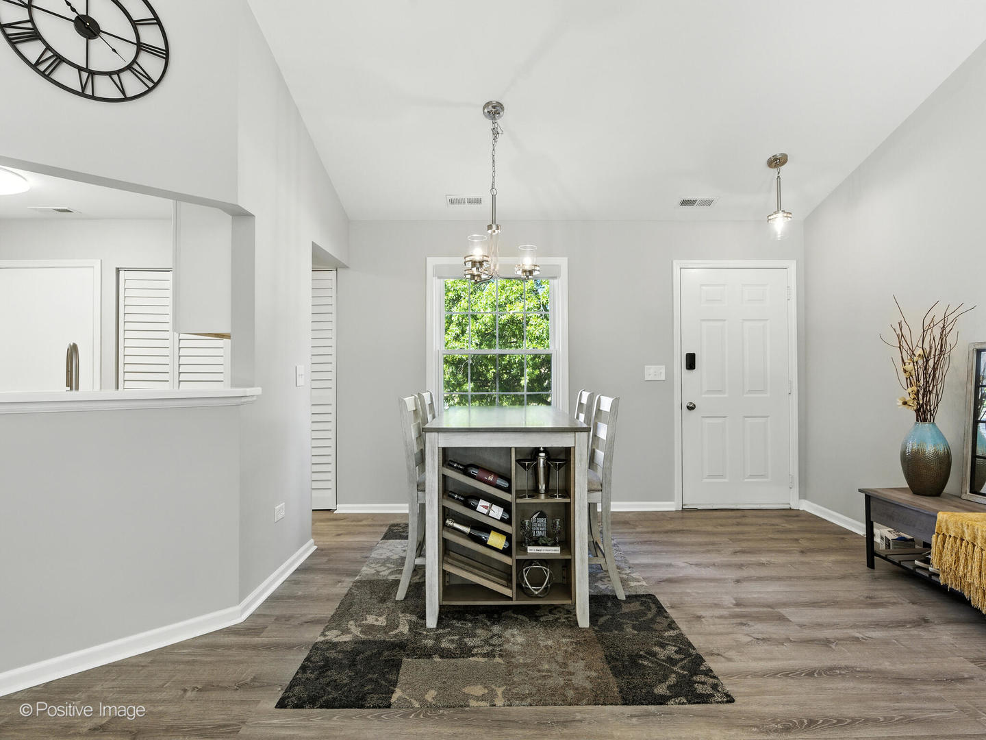 383 Sandhurst Circle Unit: 4