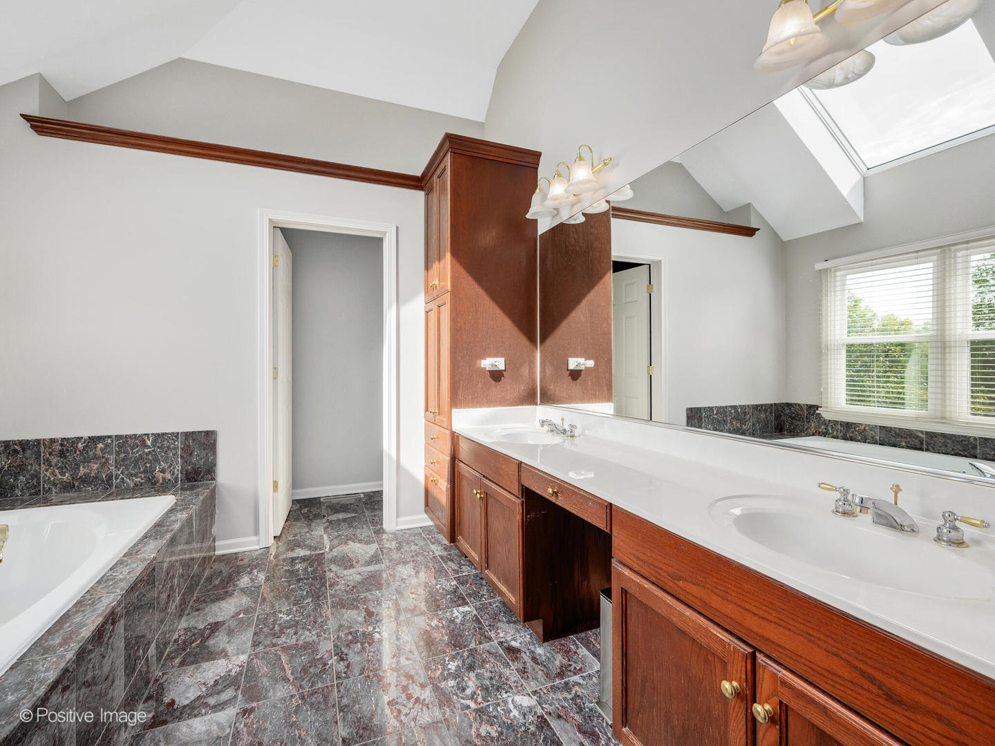 26W453 Pinehurst Drive