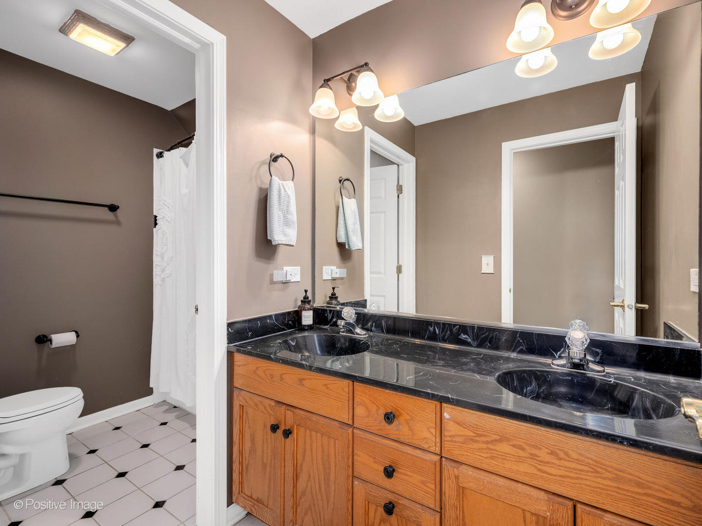 26W453 Pinehurst Drive