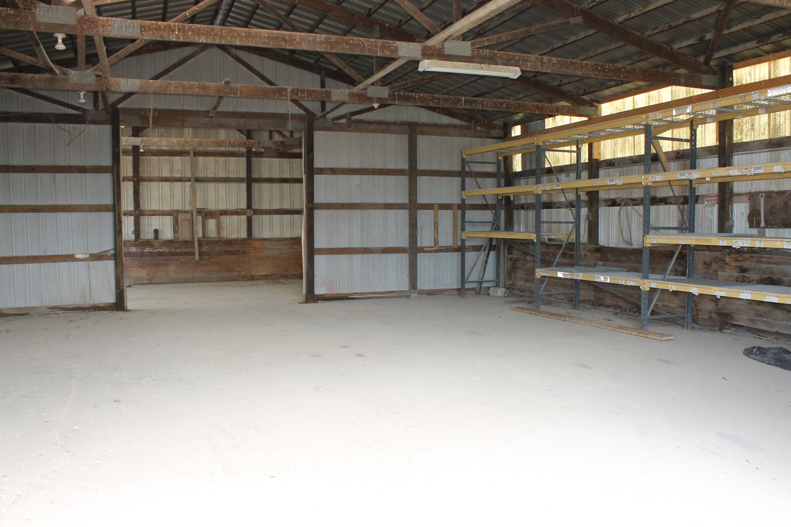 320 W Lincoln Highway