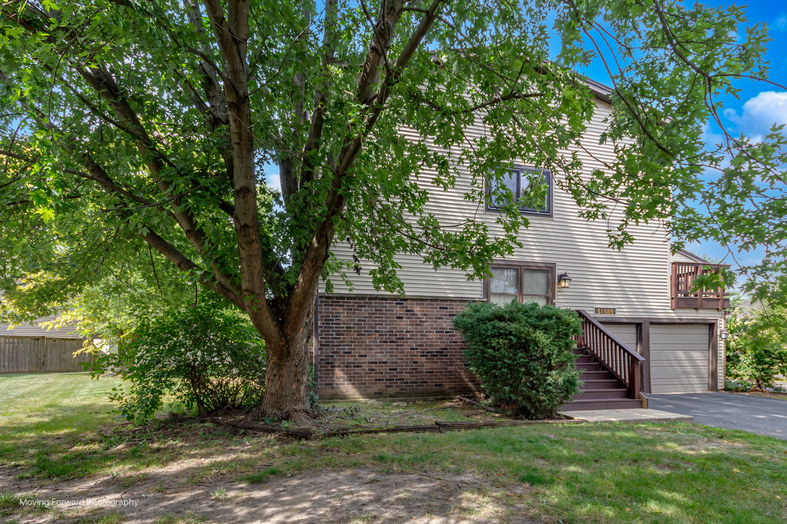 3S389 Chestnut Court