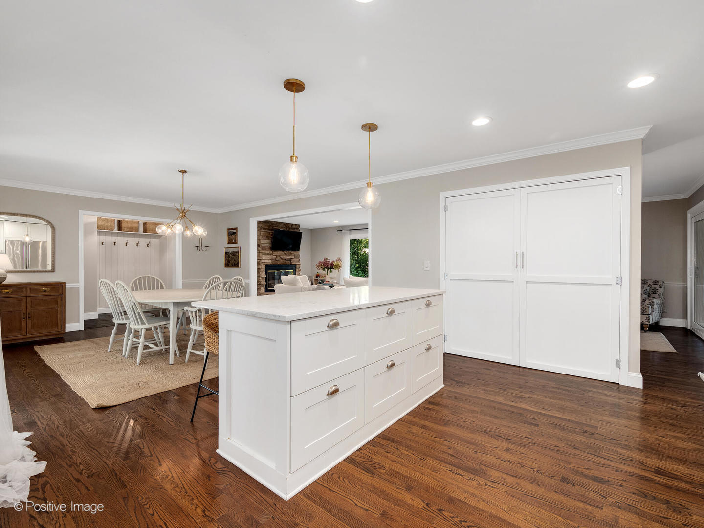 26W537 Barnes Avenue