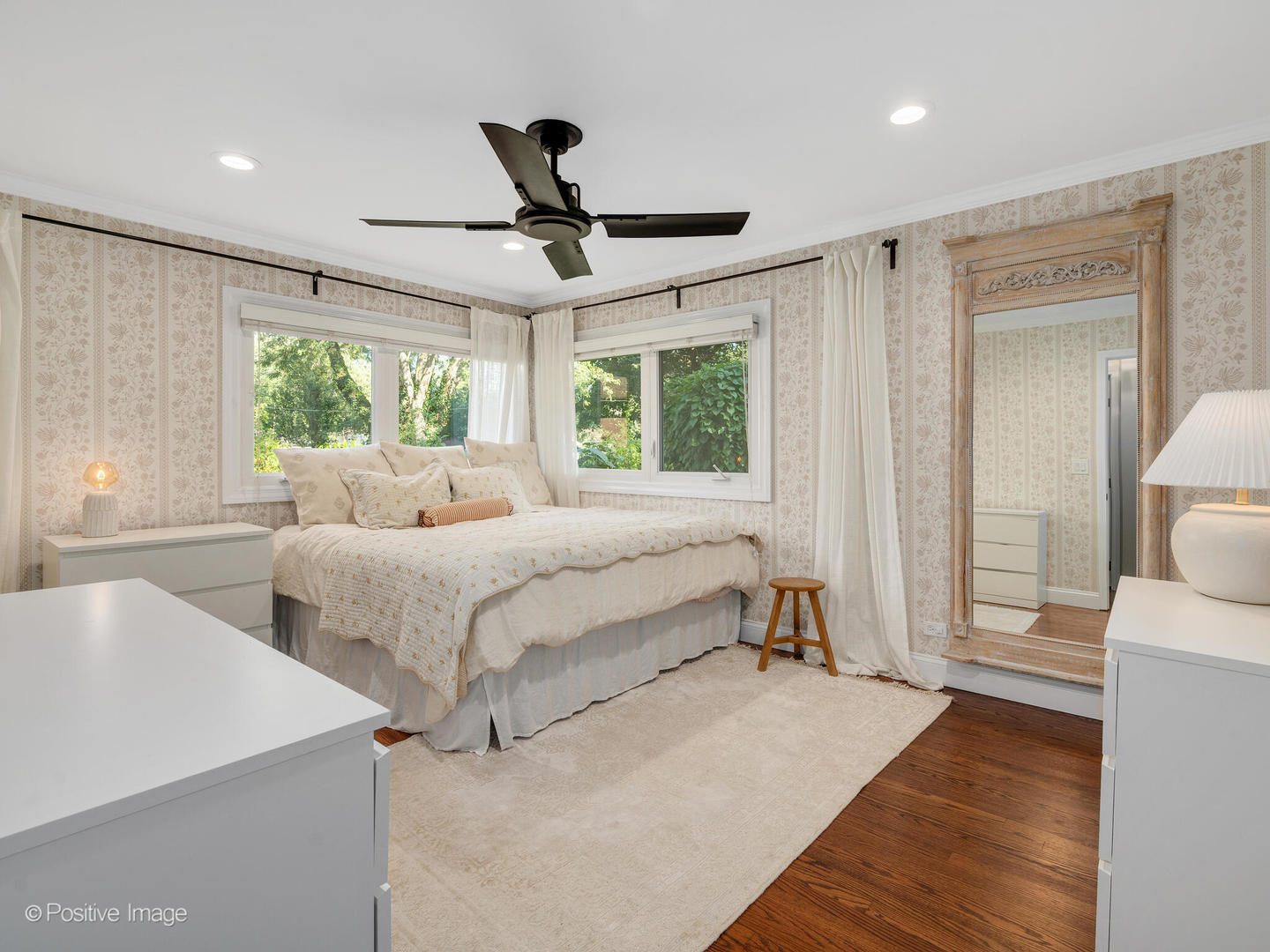 26W537 Barnes Avenue