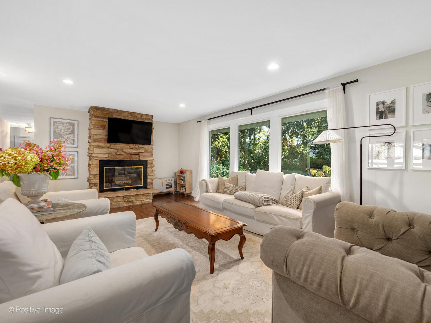 26W537 Barnes Avenue