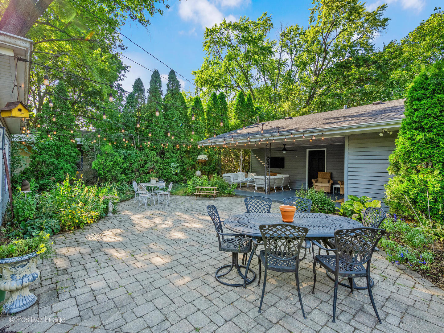 26W537 Barnes Avenue