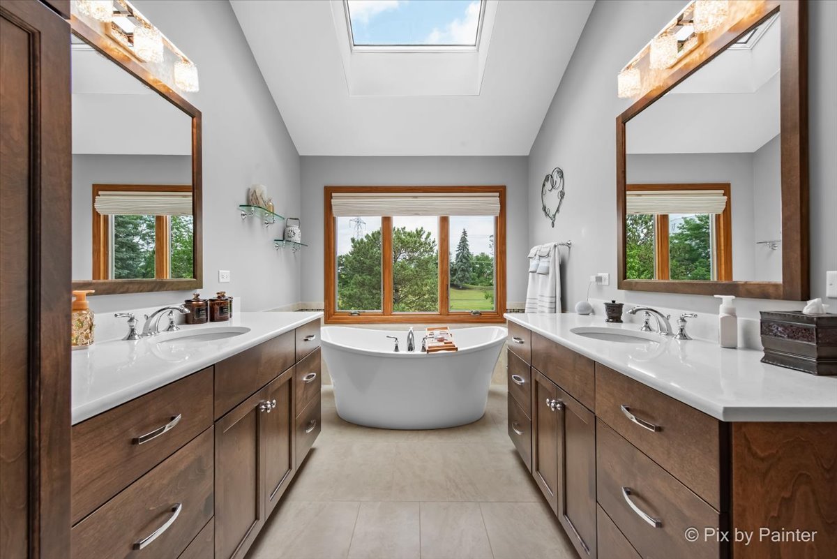 26W036 Klein Creek Drive