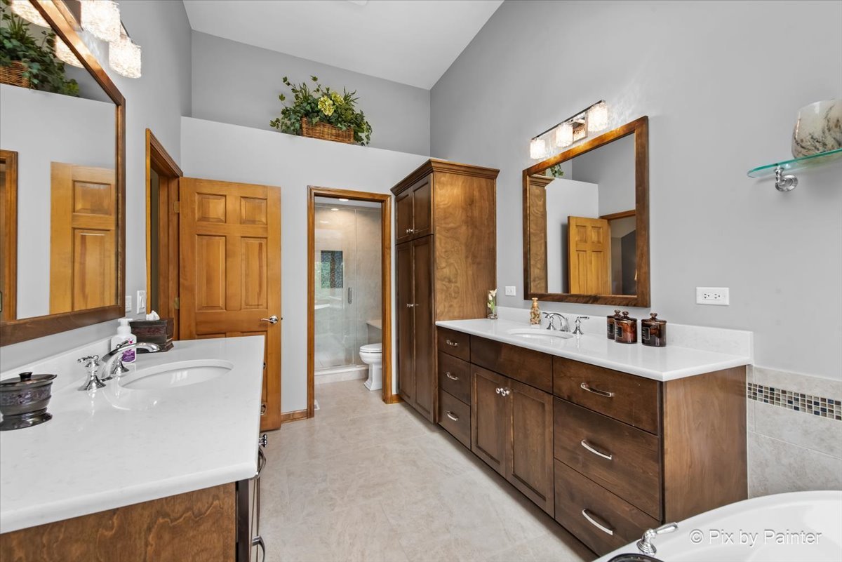 26W036 Klein Creek Drive