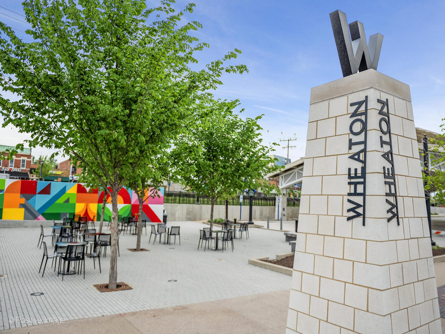 114 W Prairie Avenue