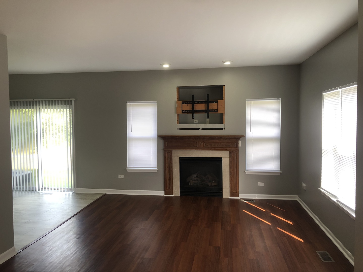 671 N Fieldcrest Drive Unit: B