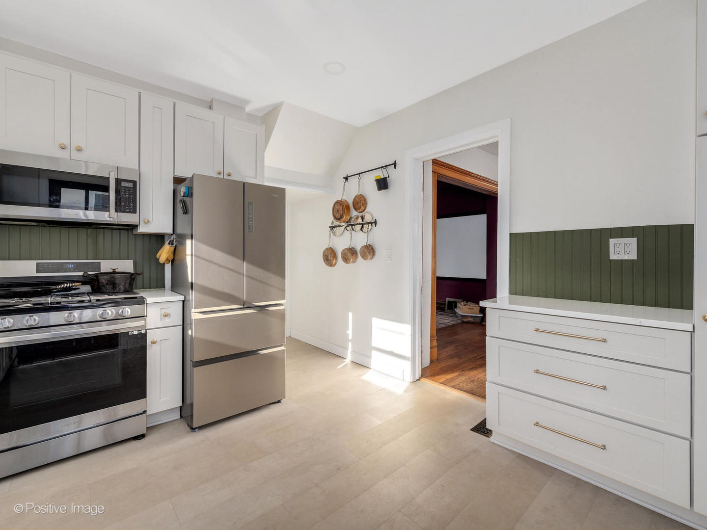 126 N Ellis Avenue N