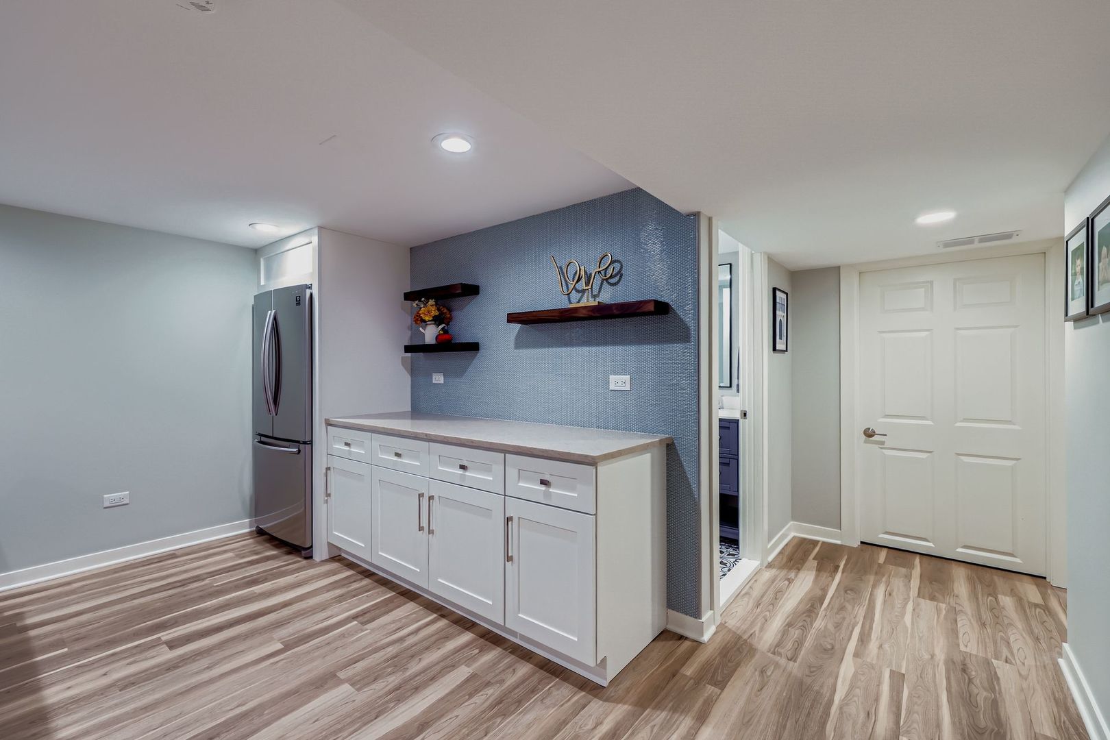 2S481 White Birch Lane