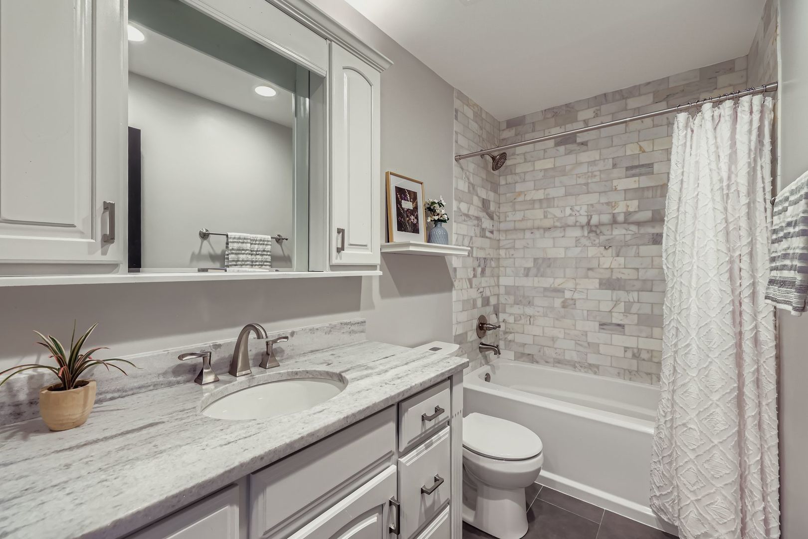 2S481 White Birch Lane