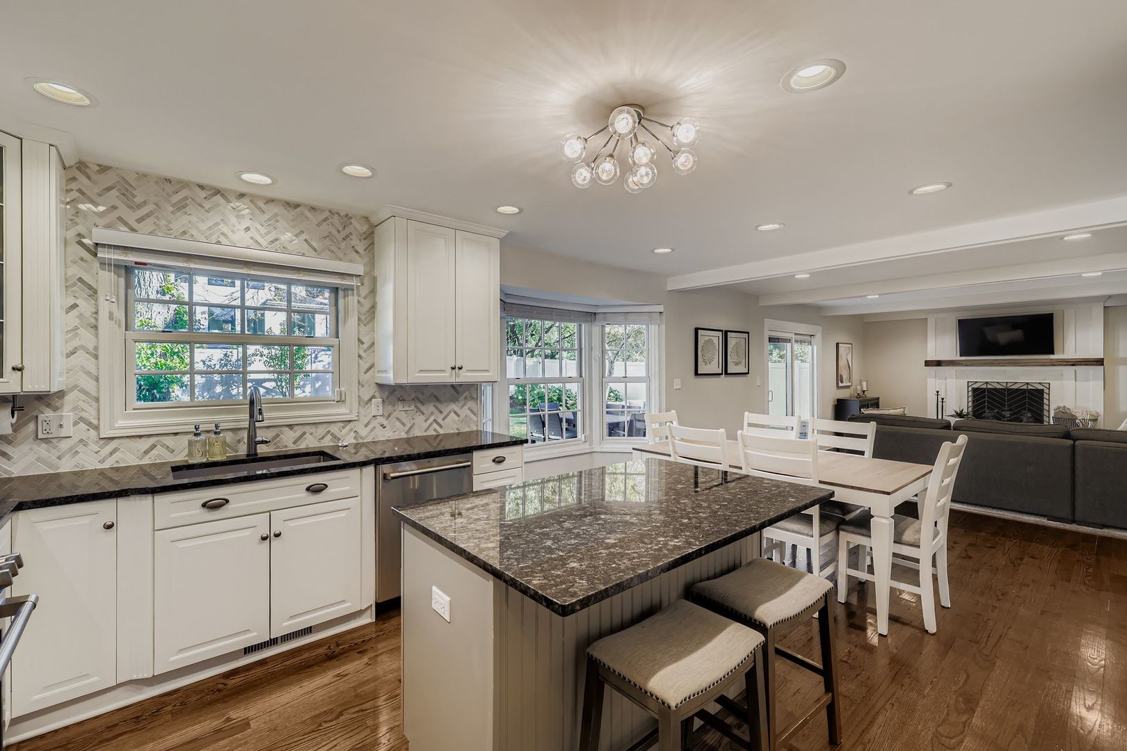 2S481 White Birch Lane