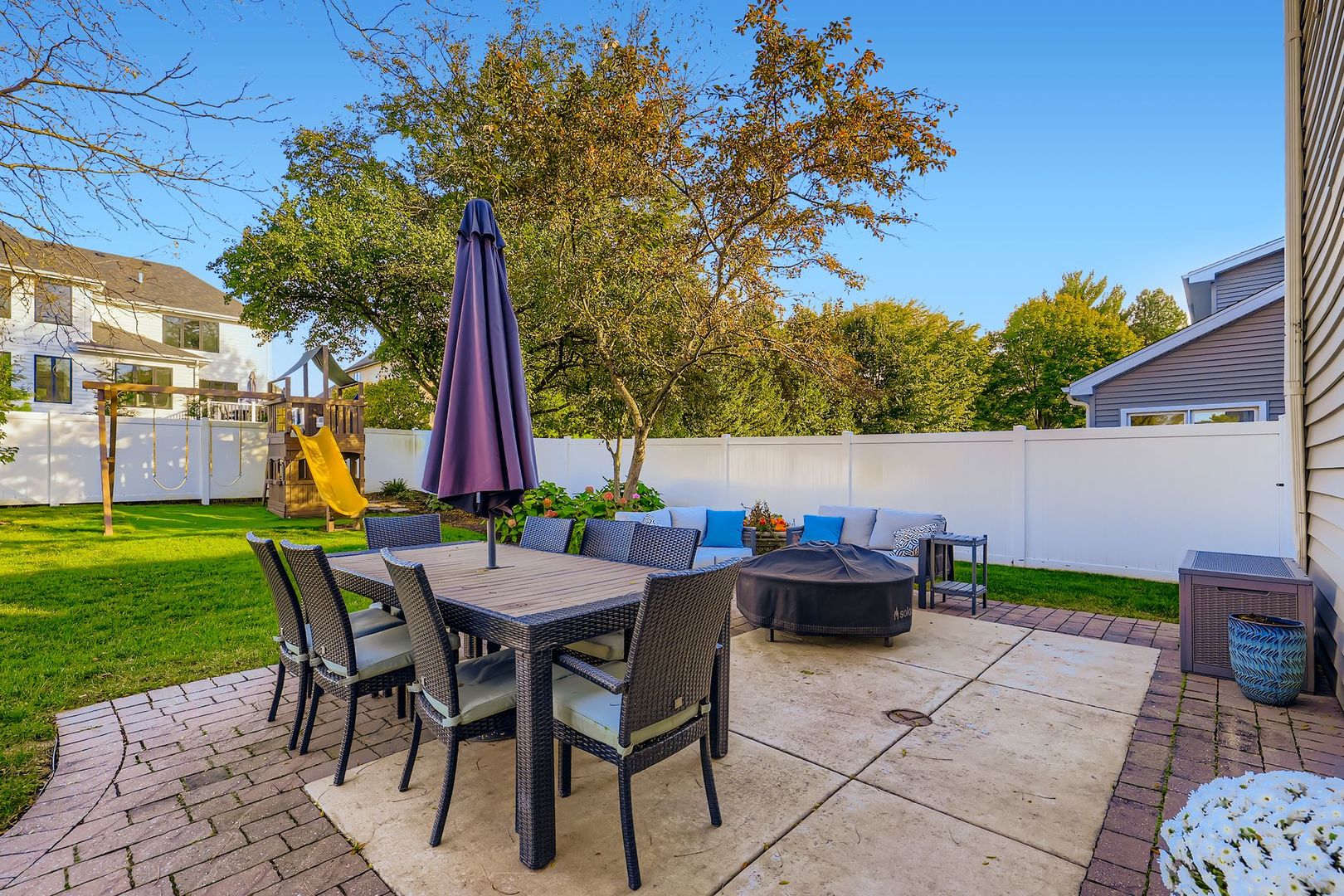 2S481 White Birch Lane