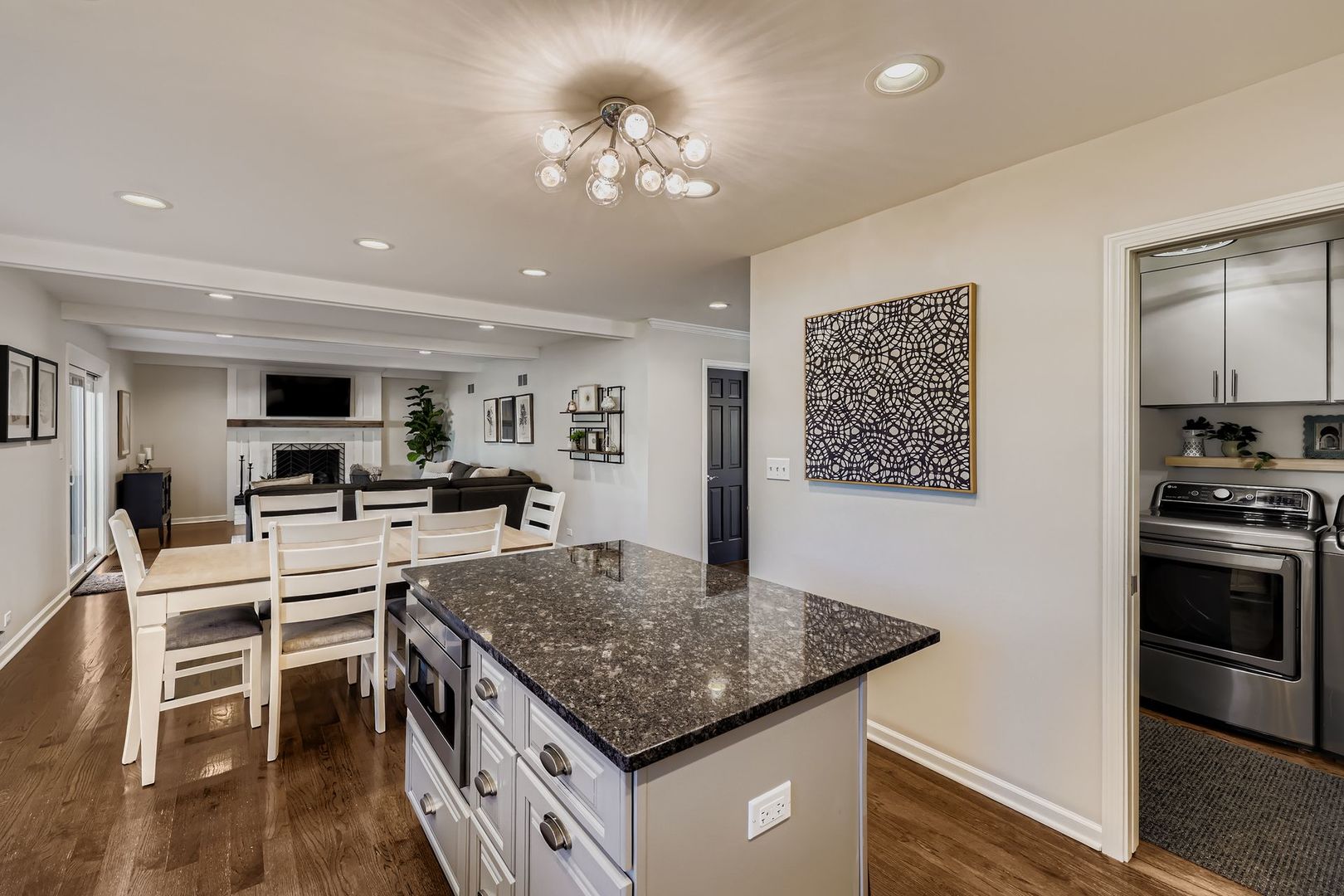 2S481 White Birch Lane