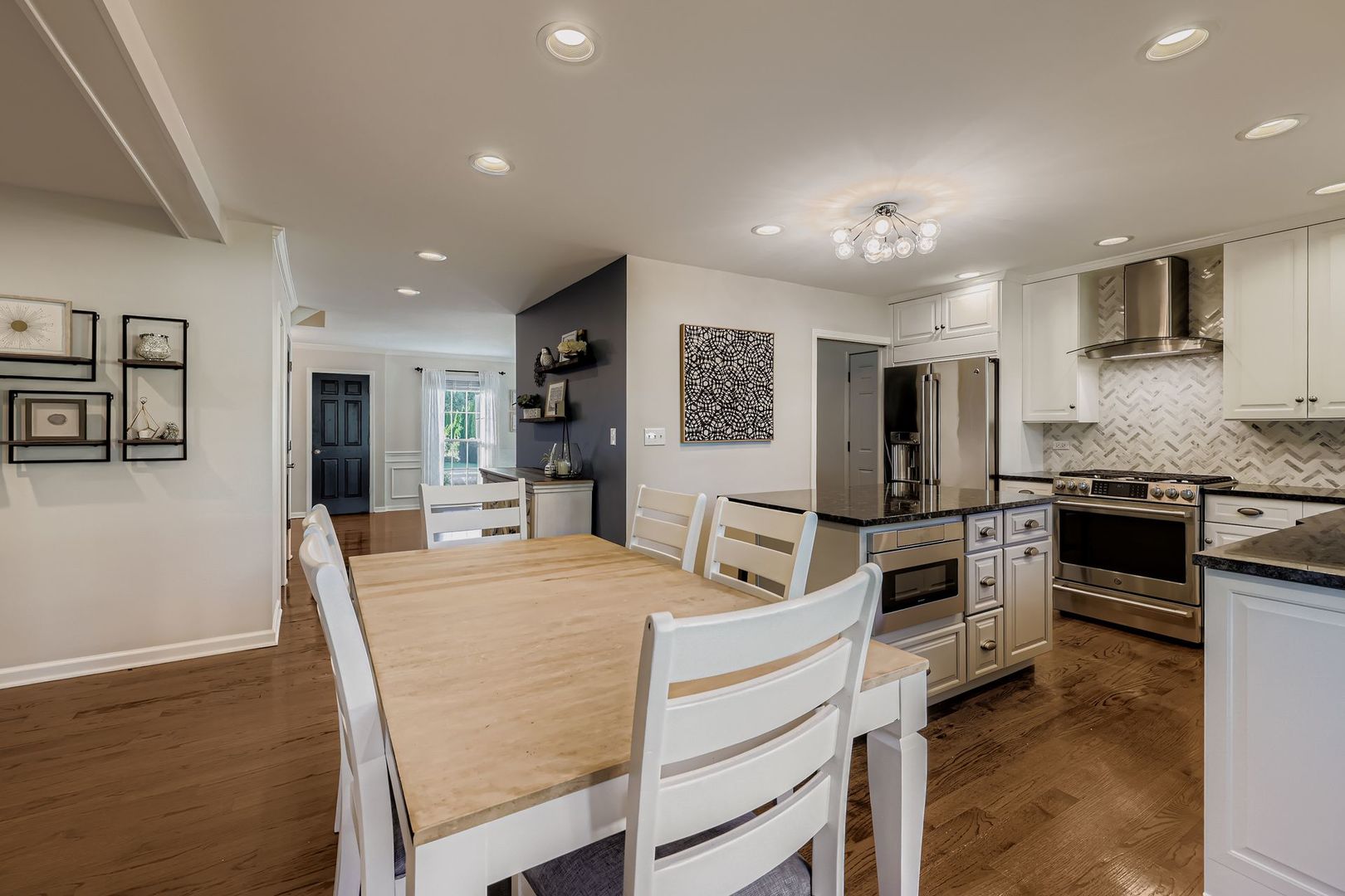 2S481 White Birch Lane