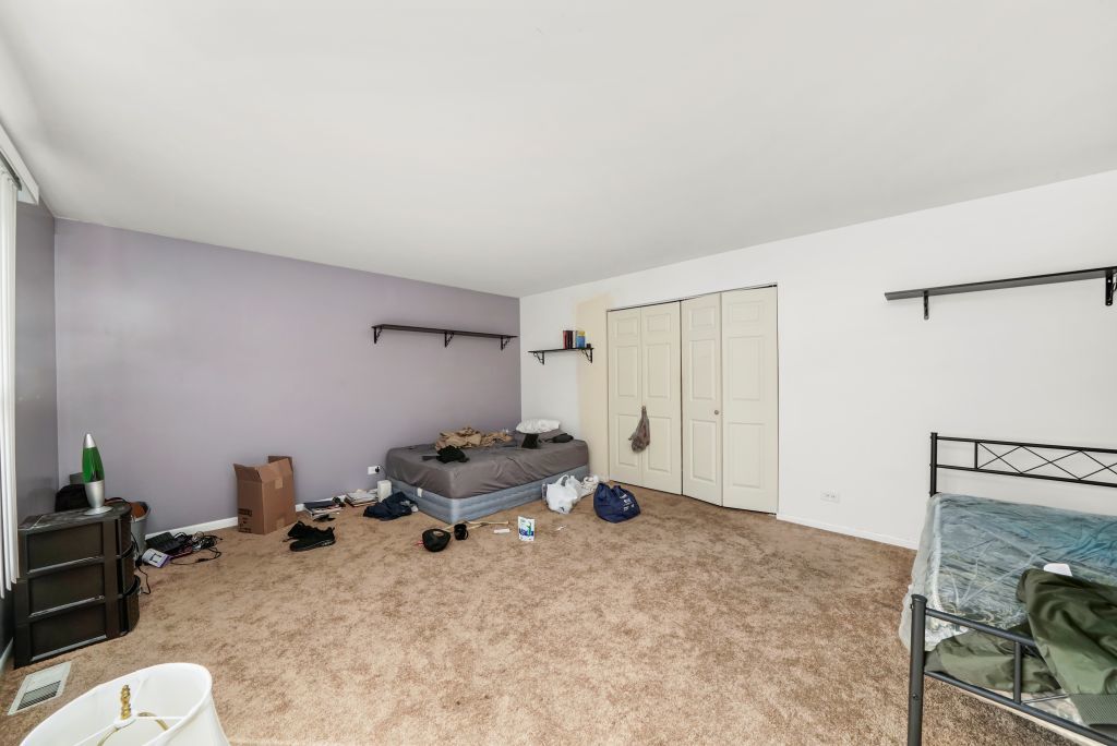 304 Sutherland Lane