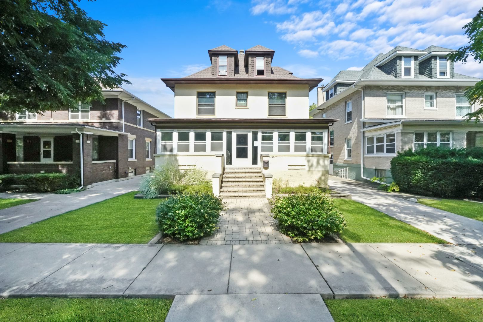 711 Campbell Street