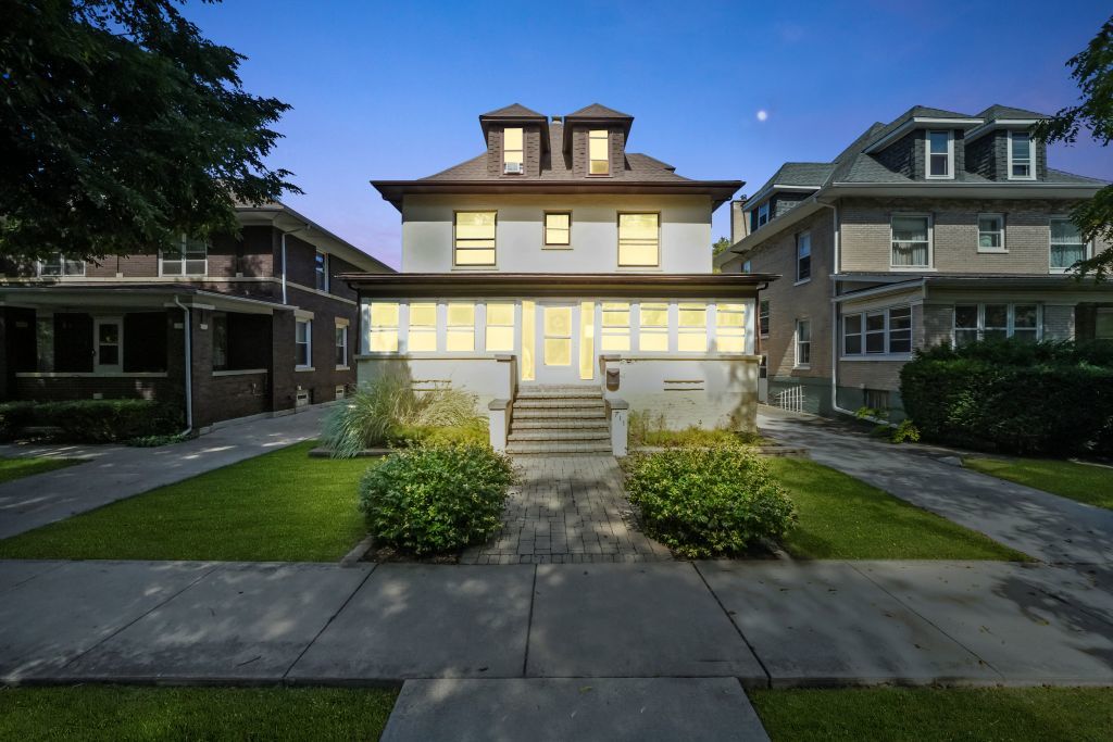 711 Campbell Street